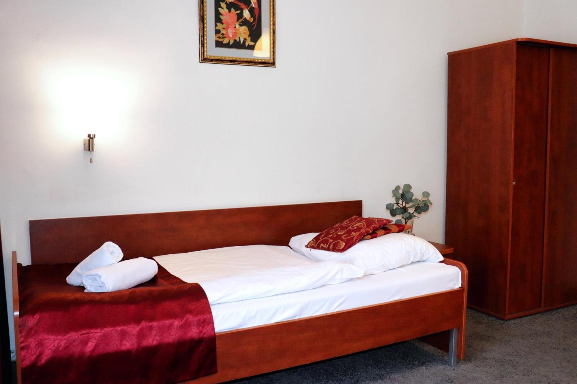 Hotel Lothus Βρότσλαβ Εξωτερικό φωτογραφία