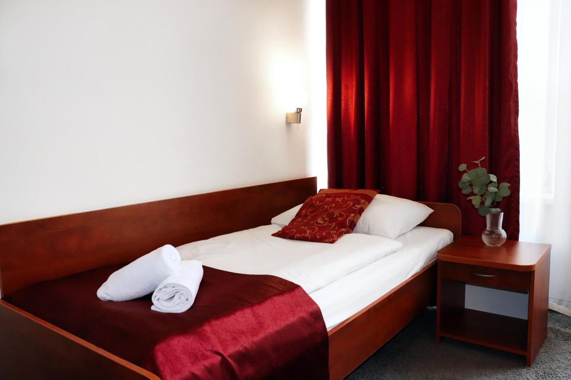 Hotel Lothus Βρότσλαβ Εξωτερικό φωτογραφία